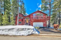 Gorgeous Mountain Retreat with Hot Tub and Pool Table - Spacious Sanctuary Hotels in El Dorado County