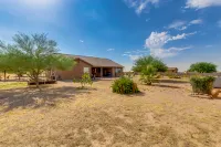 Horse Property and RV Parking Near Trails - Stunning Rural Retreat Hotel in zona CORONA Satellite Optical Calibration Marker
