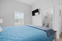 Welcoming Ambiance and Community Facilities - Charming Coastal Oasis