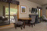 Perfect Studio for 2 at Kendall 446 in Purgatory Village with Stunning Mountain Views. Hotels in La Plata County