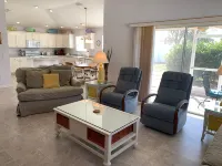 Spacious Outdoor Oasis with Gas Golf Cart - Charming Florida Retreat