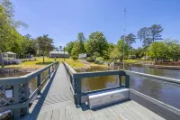 Private Boat Ramp and Kayaks with Stunning Views - Charming Lake Haven