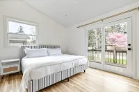 Charming Getaway with Wraparound Porch - Cozy Forest Retreat