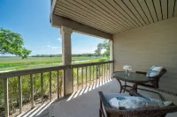 Incredible Marsh Views and Spacious Living - Charming Coastal Retreat
