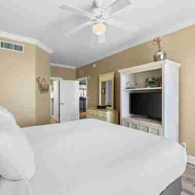 Calypso Resort 1006W Rooms