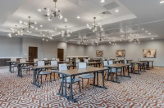 Cambria Hotel Richardson - Dallas