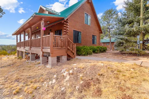 Blue Spruce Retreat Hotels in Heber