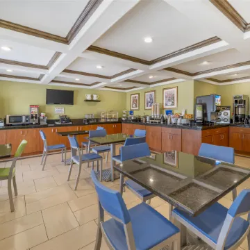 Best Western Antelope Inn  Suites