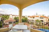 Michel Angelo Resort Apartments