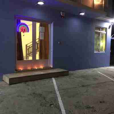 Bob Apartments Hotel Exterior