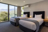Luxury Lakeside Home with Remarkable View