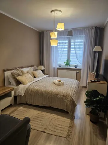2 Bed Apartment in Zyrardow Отели в г. Жирардув