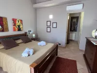 Spacious Apartment with Communal Pool Near the Sea - Villas
