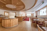 Hotel Abendrot by Alpeffect Hotels - breakfast