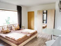 Lagoon Forest Family Retreat - 3-Star