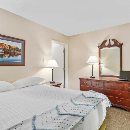 Top Floor Standard Suite Bay View
