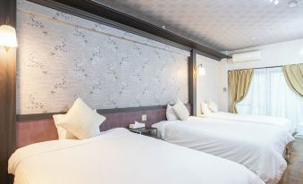 Yufuin Besso Shikisai Hotel