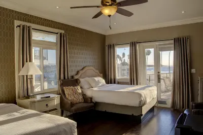 Casablanca Inn on the Beach Hotels near Om Gallery