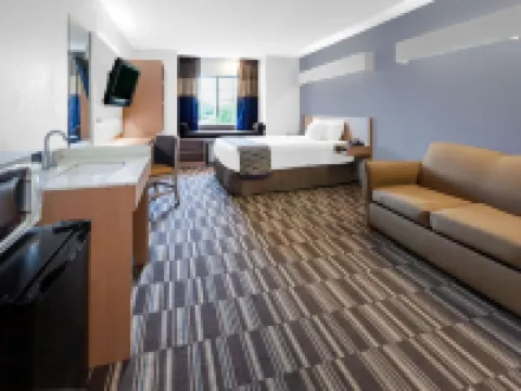 Microtel Inn & Suites by Wyndham BWI Airport Baltimore Hotels in Linthicum Heights