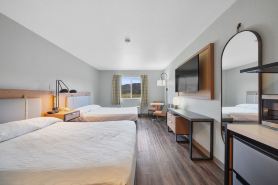 Garibaldi Inn at the Bay