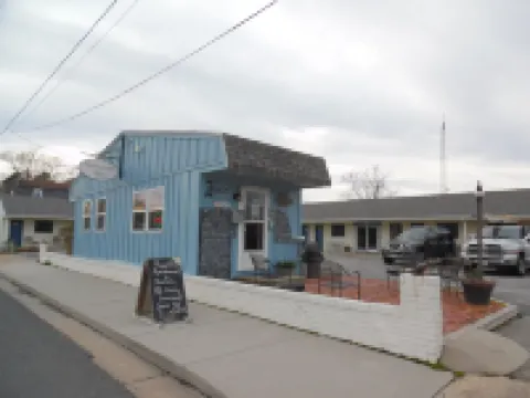 Wachapreague Inn - Motel Rooms Hotels in Wachapreague