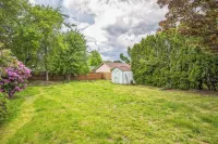 Portland Charming, fully furnished, private, quiet and pets friendly Home.