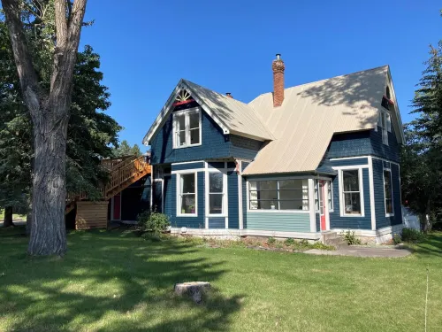 Historic Glacier Getaway~20 mins to Glacier National Park and 10mins to airport!