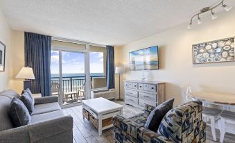 Spectacular Oceanfront Condo by Hosteeva