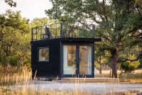 New! Luxury Shipping Container the Desert Escape