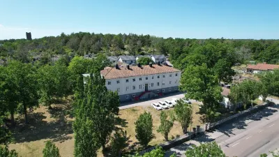 Hotel New Bed Hotel dekat Pride kyrka