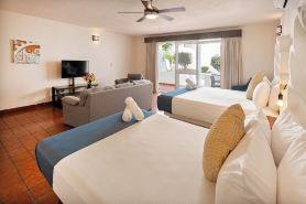 Hotel & Suites El Moro