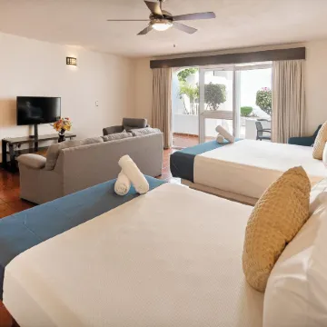 Hotel & Suites El Moro
