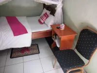 Canary Guest House - parking