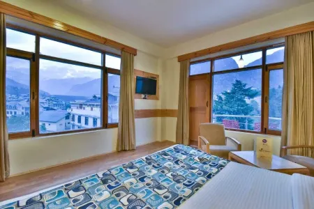 Hotel Mukund Palace Отели в г. Куллу