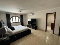 Large Villa with Huge Private Pool & Gym
