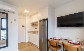 RUP Studios Equipados em Prédio Piscina