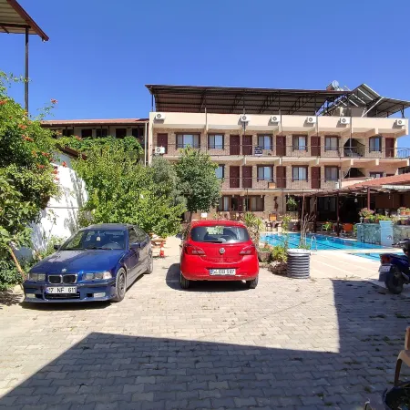 Ozturk Hotel