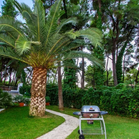 Danai's Secluded Paradise - Azure Coastal Dreams