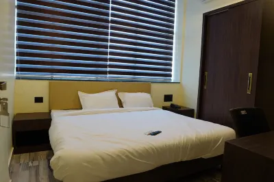 Hotel Radhe Inn Hotels near Maiya Rani Play Station
