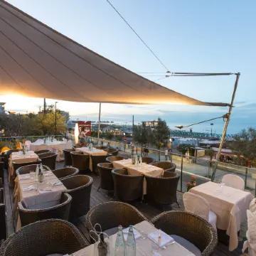City Hotel