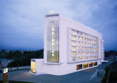 Keys Select by Lemon Tree Hotels, Hosur Road, Bengaluru Hotels near Fish in land | Fresh Seafood