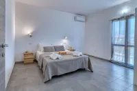 IzzHome Cozy Sunflowers Hotels in Pula