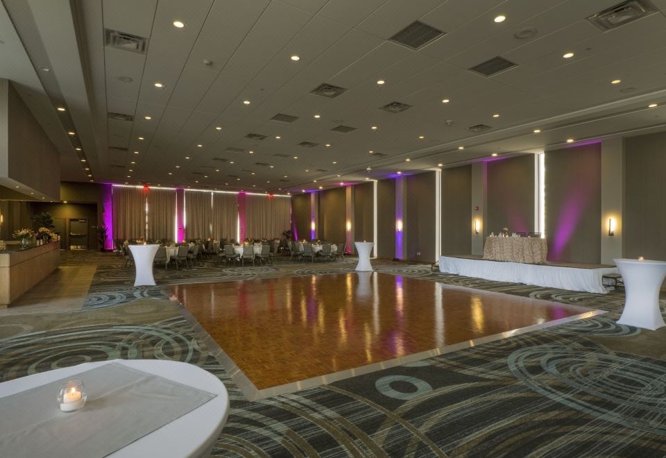 3. 더블트리 바이 ..