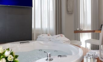 Metropolis - Hotel di Charme