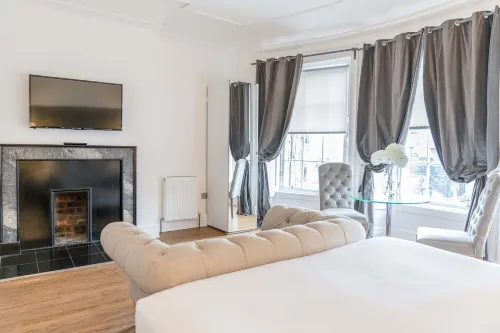 Edinburgh Castle Apartments Hotels in City of Edinburgh