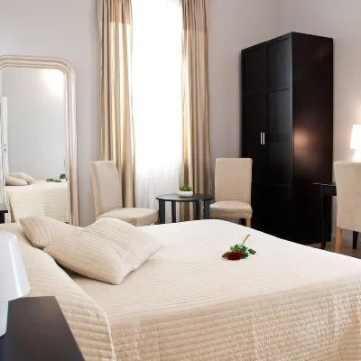 Operà Hotels near مسرح بوليتياما