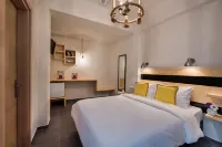 Summer Time Villa Hotels near Orthodox Metropolitan Cathedral