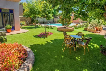 Apartaments Suites Sant Jordi