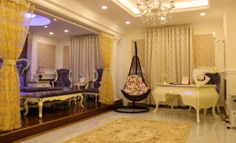 Royal Dalat Hotel