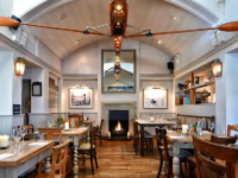 布里奇客房酒店 里士滿酒店